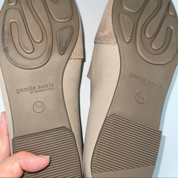 Gentle Souls Kenneth Cole Eugene Ruffle Leather Loafer 7 - Picture 10 of 11